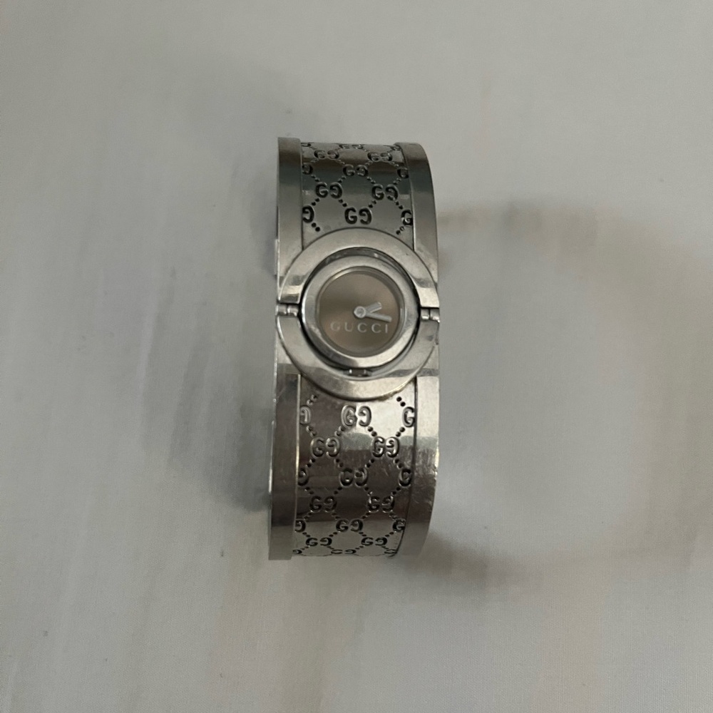 Gucci Bangle Women watch